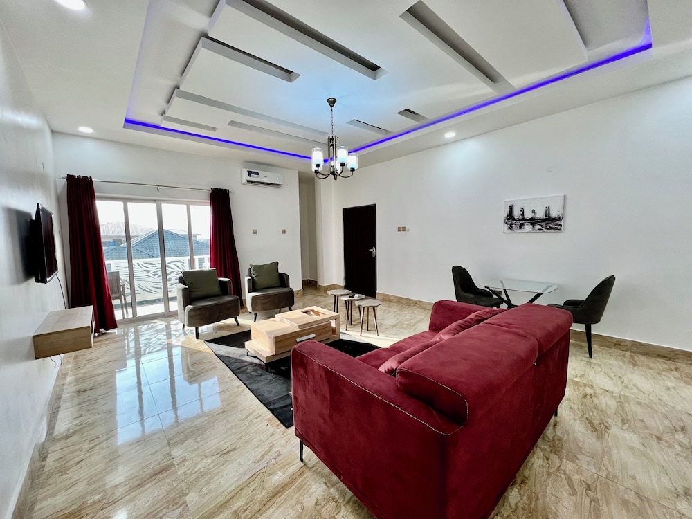 FURNISHED APARTMENTS