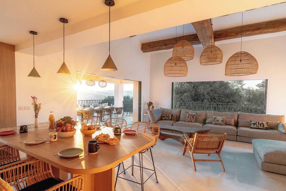 Sumptuous Contemporary Villa - Gassin Hills - 6br/12p