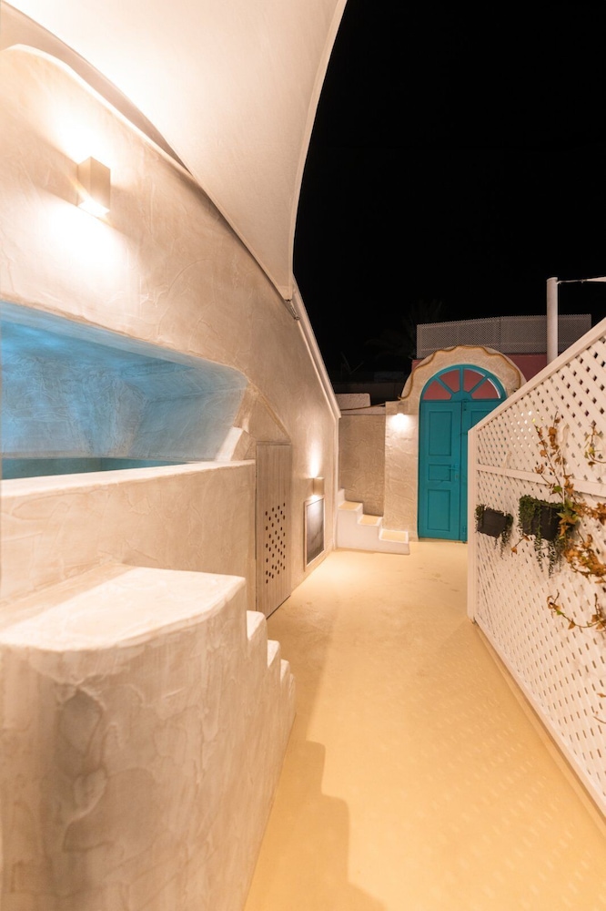 Marla Luxury Residences view 5