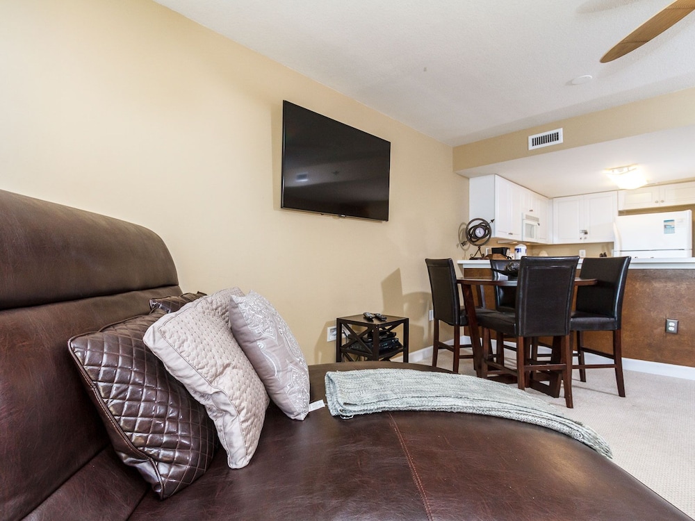 Pelican Isle 407 by Brooks and Shorey Resorts