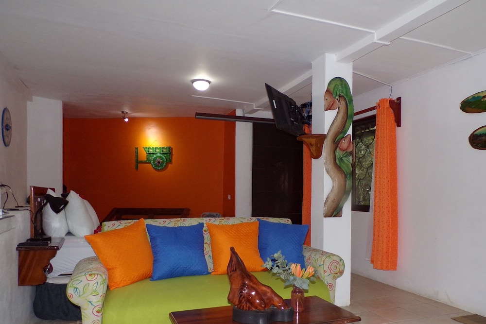 Mycasa's Bed and Breakfast