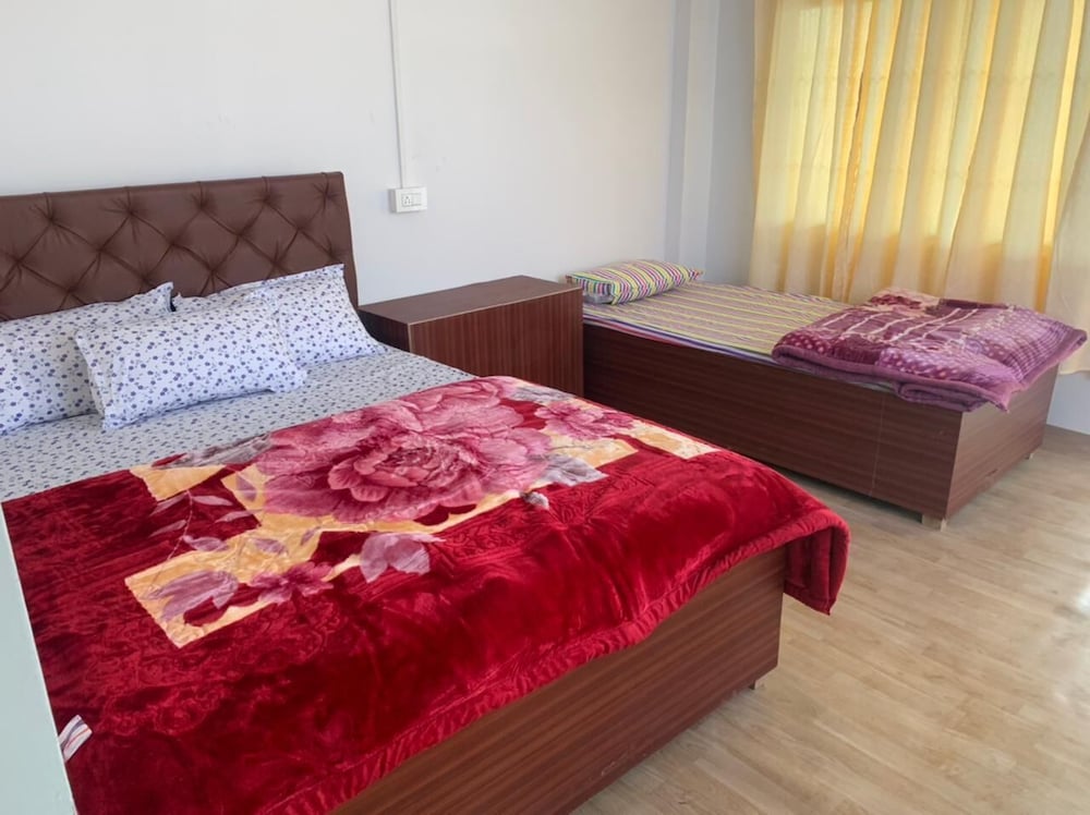 Yangzom La Homestay