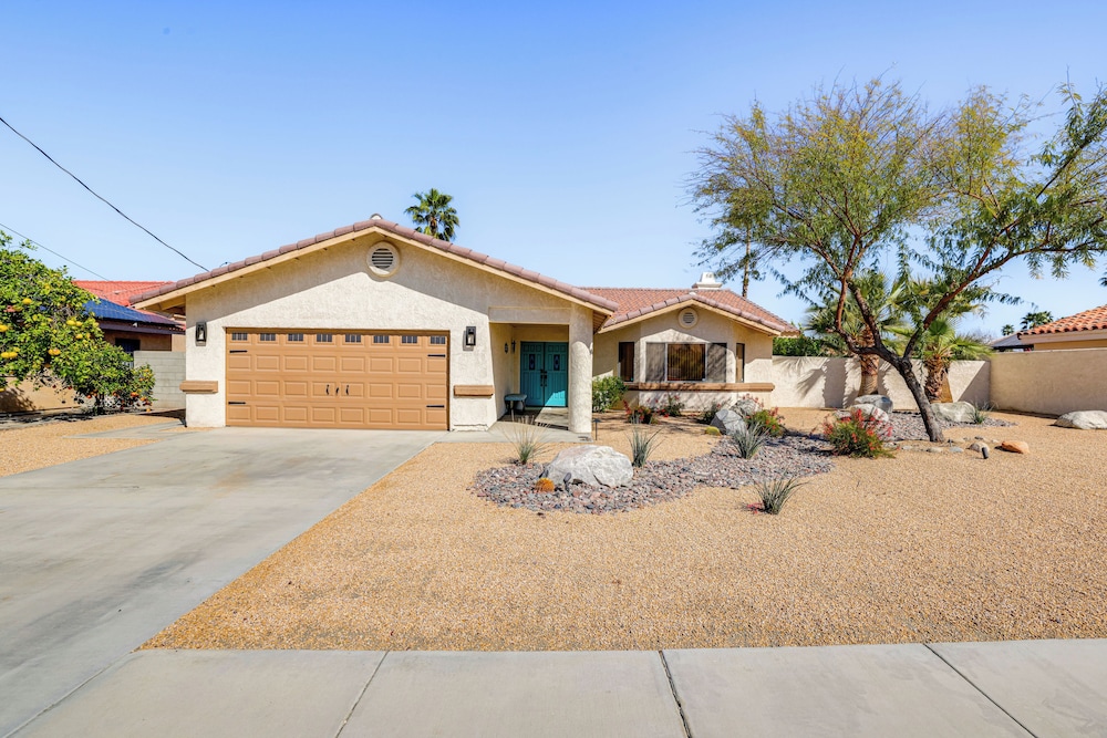 Near Parks & Golf: Mtn-view Home in Palm Desert!