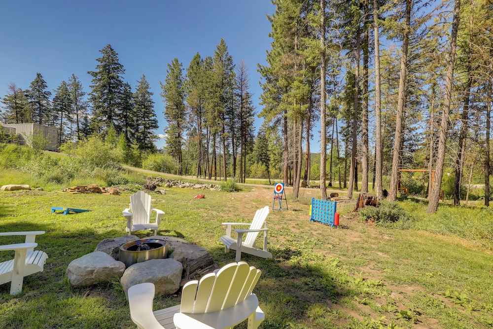 Mcgregor Lake Access: Cabin in Wooded Wilderness