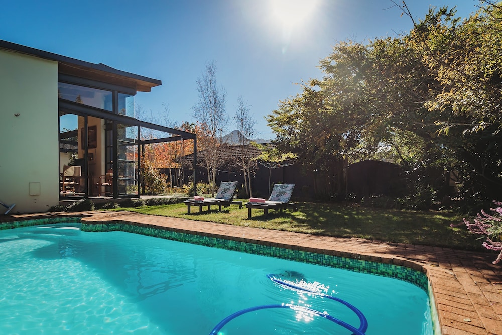 Acorn Guest House