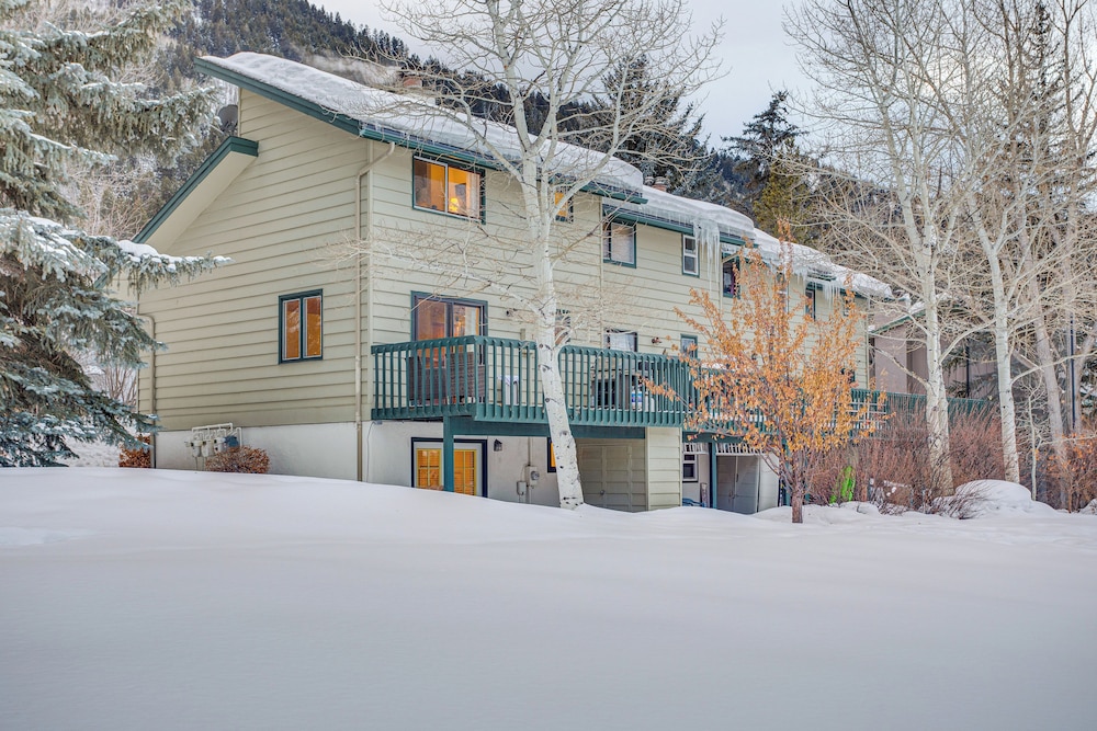 Par & Powder: Avon Haven w/ Golf & Ski Access!