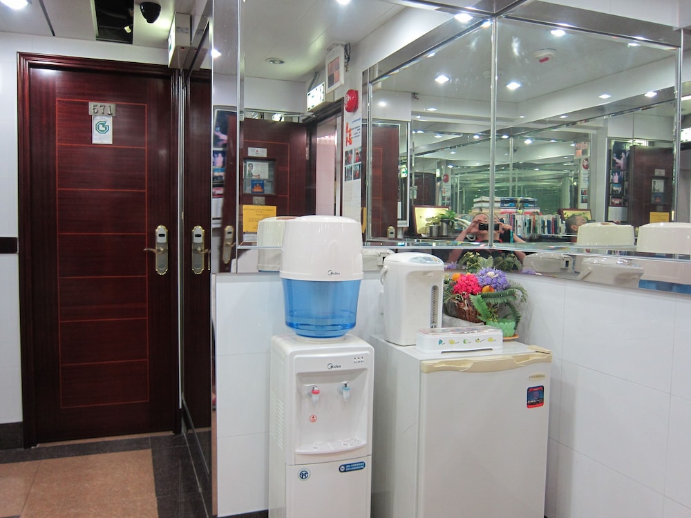 Super 7 Hostel