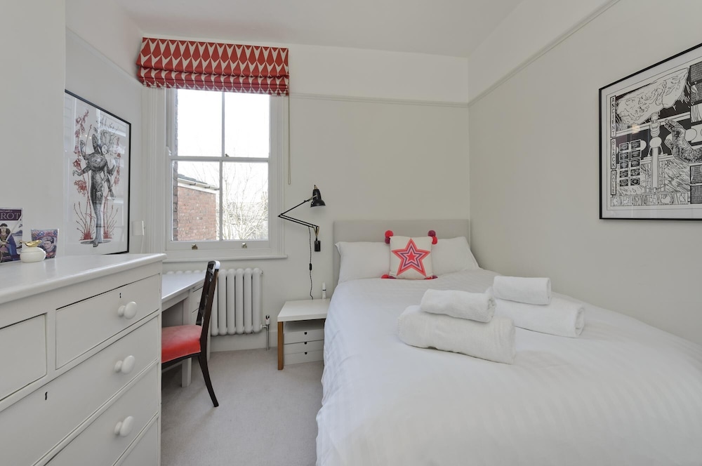 Interior Designed House With Garden in North West London by Underthedoormat