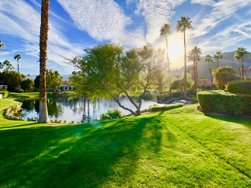 Casa Del Rio Luxe 3BR w Pool Spa Lake Views