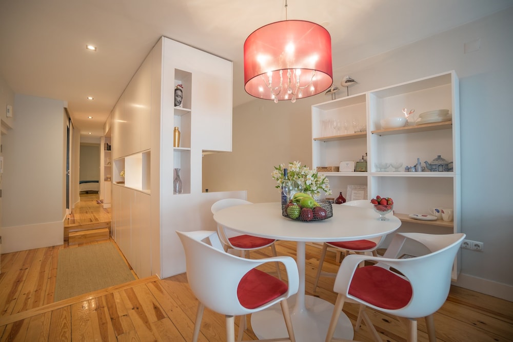 Elegant & Cozy Apartment