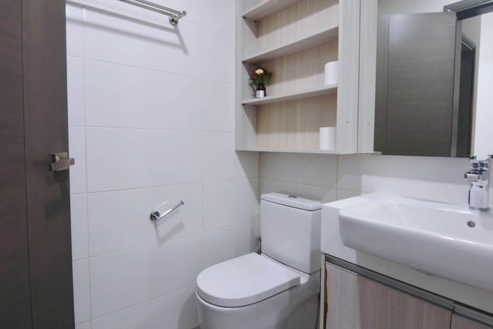 Chic Suasana JB Suite, Cozy Stay With Balcony