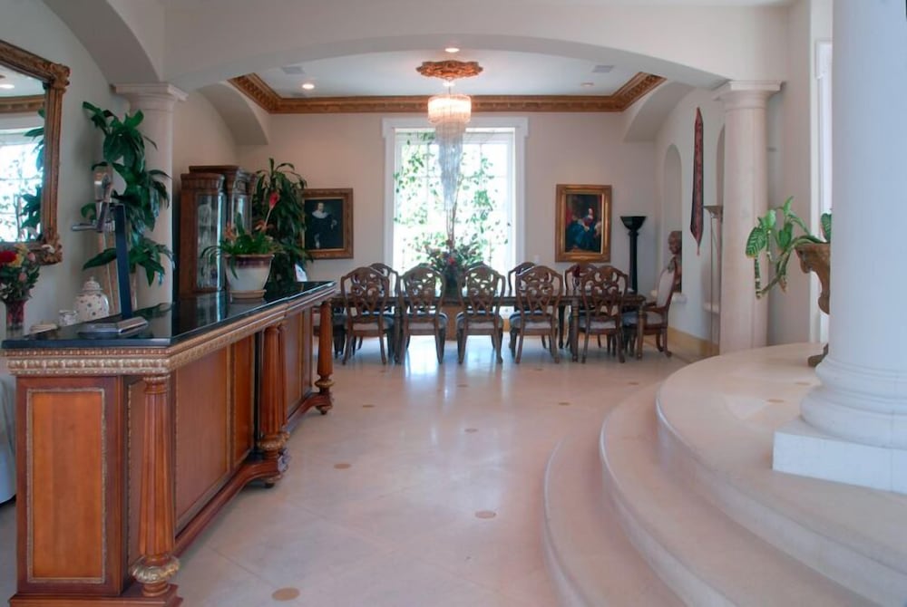 The Stradella Court Mansion
