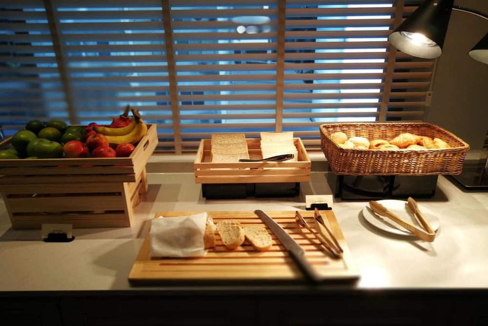 Hyatt Place Bangkok Sukhumvit 24 37