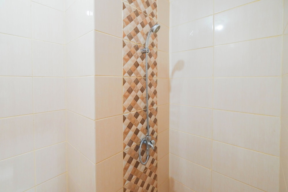 Comfortable And Well Furnished Studio Dave Apartment