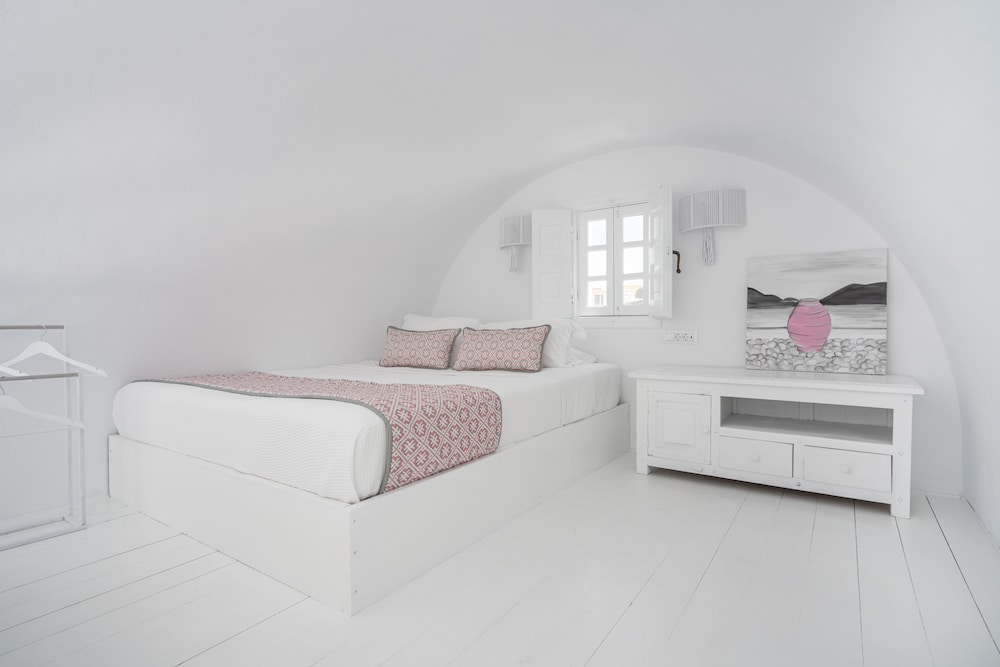 Oia Sunset Villas