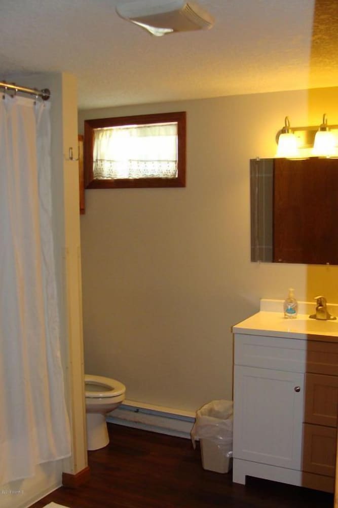 Coldwater Vacations - On Pointe Lakefront Resort - Property Image 1