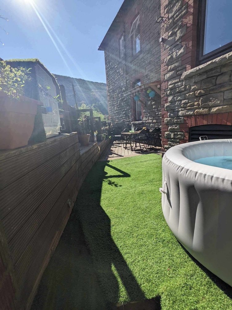 The Cwmcarn Hotel