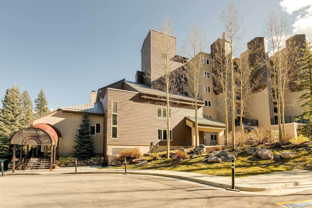Ski-in/ski-out Winter Park Condo w/ Mountain Views - Property Image 17