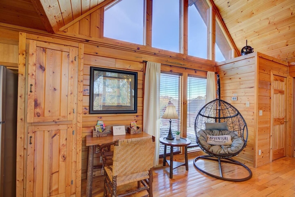All Ya Need 4 Bedroom Cabin