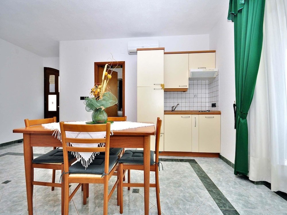 Apartments Alenka Rovinj view 4