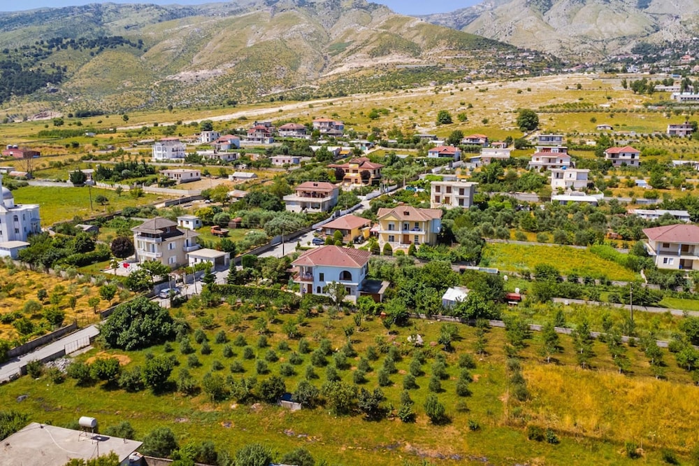 Charming Townhouse With Stunning Views