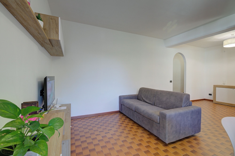 Mark Apartment