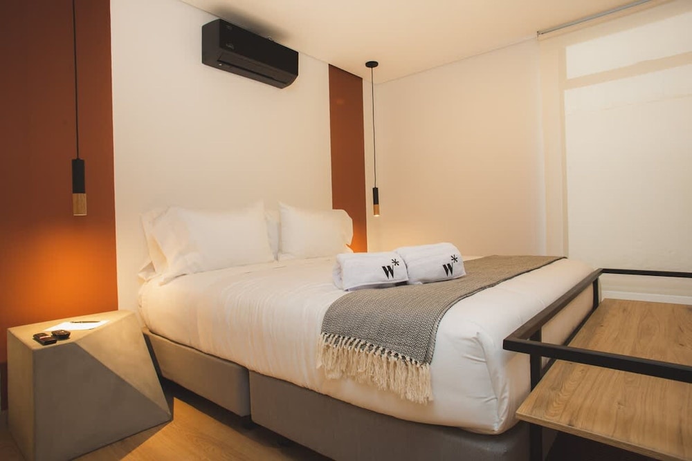 Cozy 3 BR in Laureles in Medell n