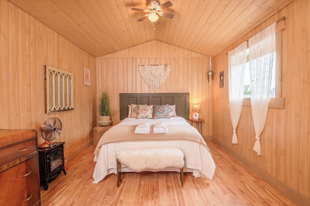 Prairie Junction Cabins Stettler