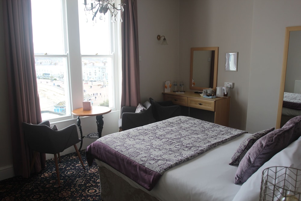 Bryn-Y-Mor Hotel