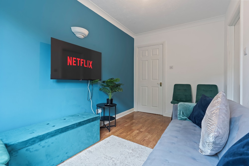 Cozy London Townhouse With 4 Bedrooms