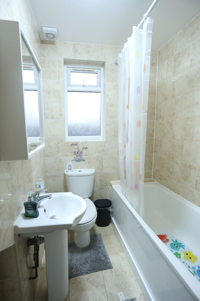 Heathrow roomzzzz B&B