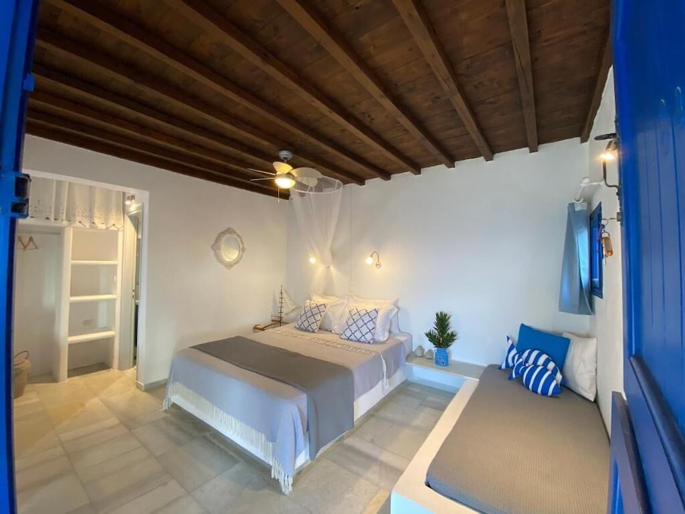 Azure Blue Studios view 4