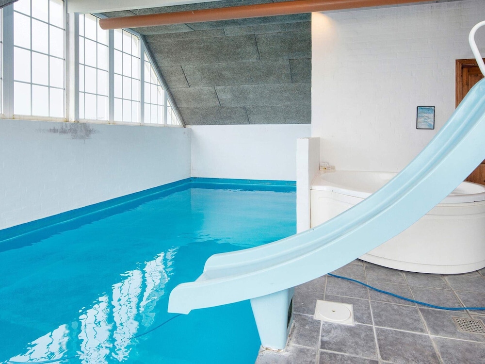 Luxury Pool House by Sea - By Traum Ferienwohnungen view 3