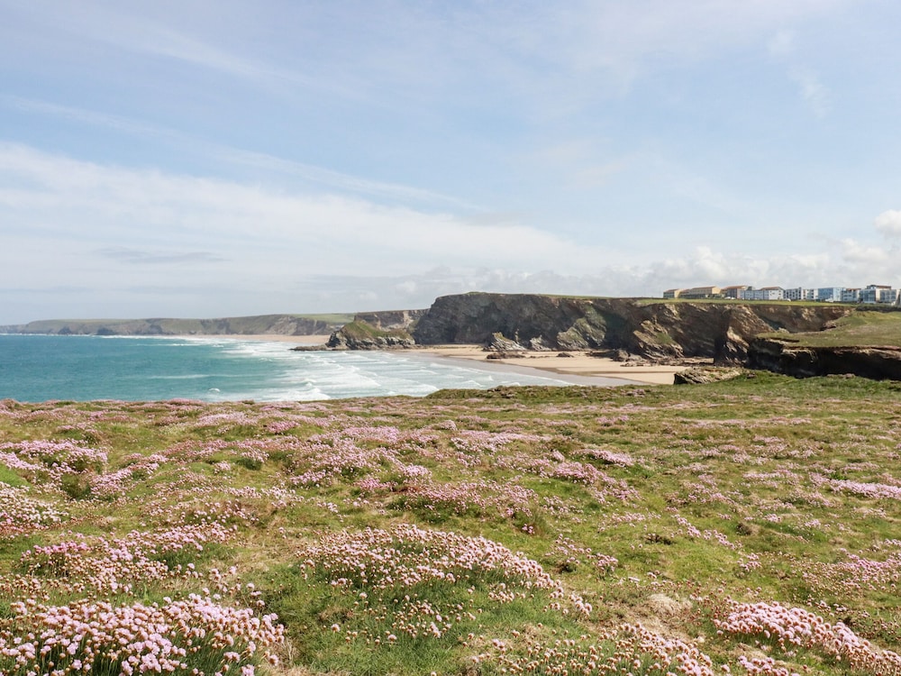 Porth Beach Villa