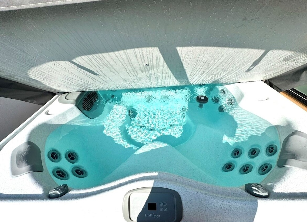 Luxury Oasis Water Park Priv Roof Tub