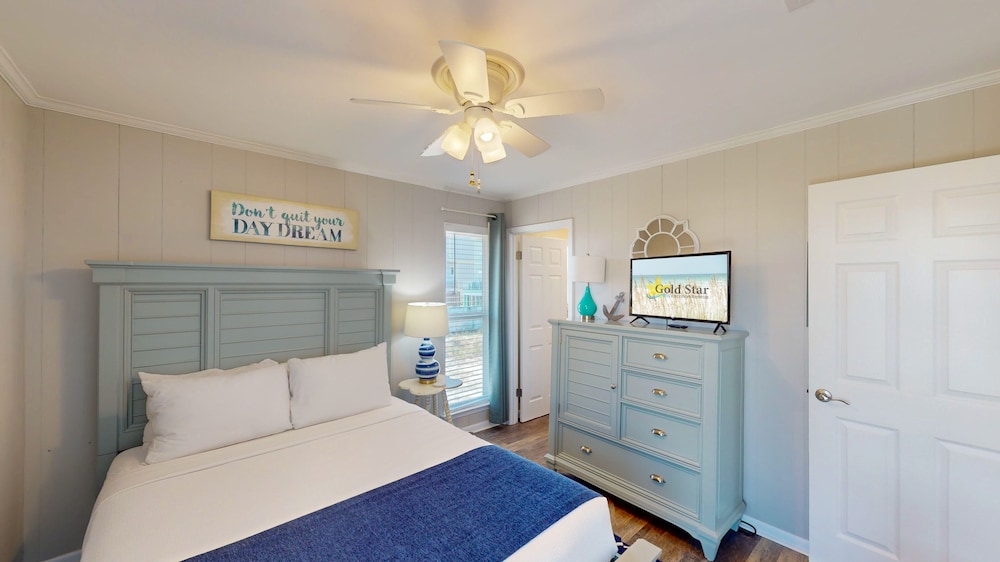Beach Home With Private Pool & Beach Access- Sleeps 4