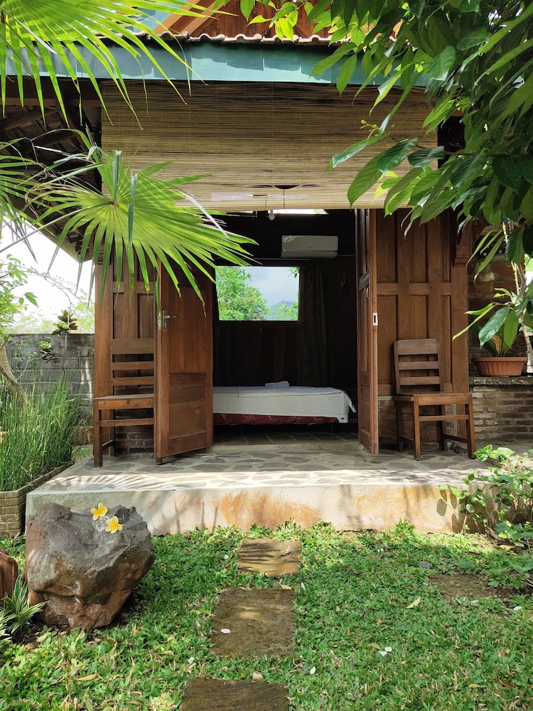 Mettaloka Guest House and Art Space