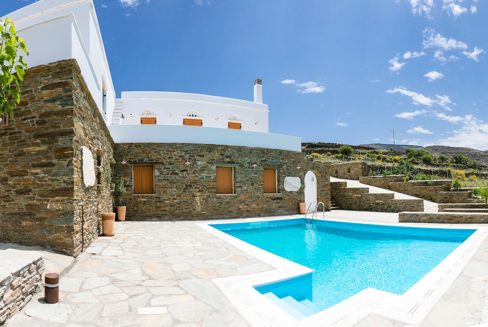 imarkellis boutique villas photo 3
