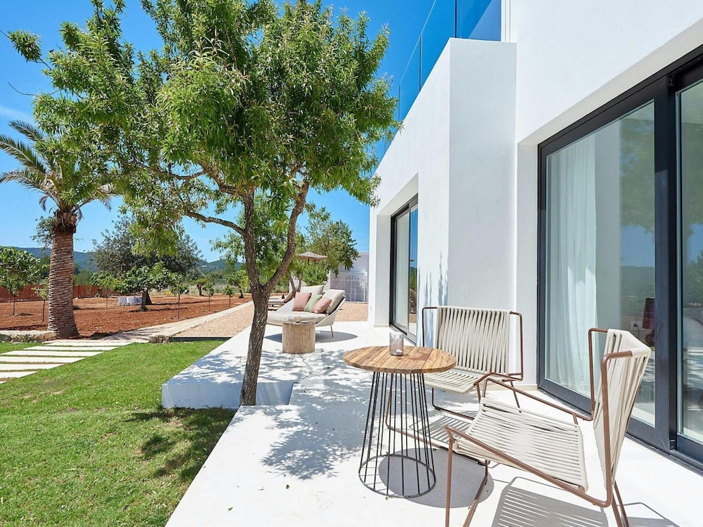 Holiday Home With Outdoor Cinema