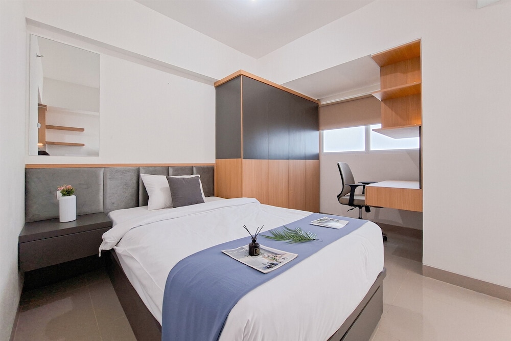 Studio Near Krl Station At Cisauk Point Apartment
