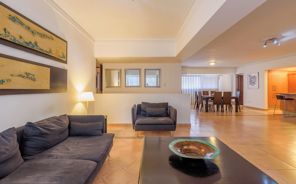Apartment in Bella Vista Sleeps 10