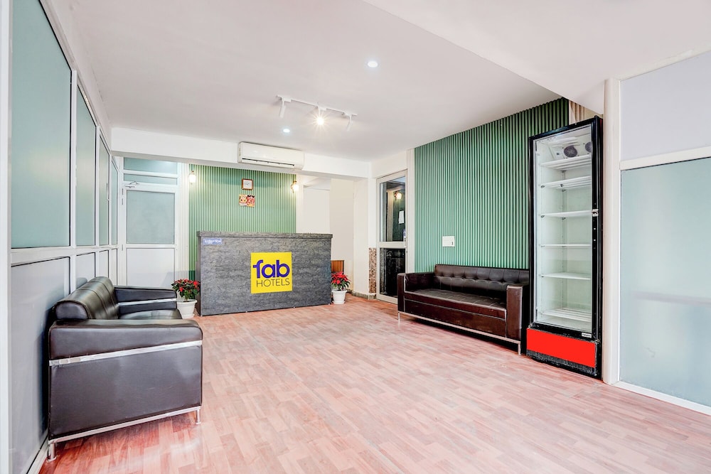 Fabhotel Cyberhub Suits