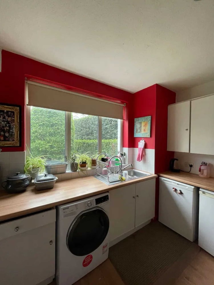 Cosy & Chic 1BD Flat - 6 Minutes to Notting Hill!