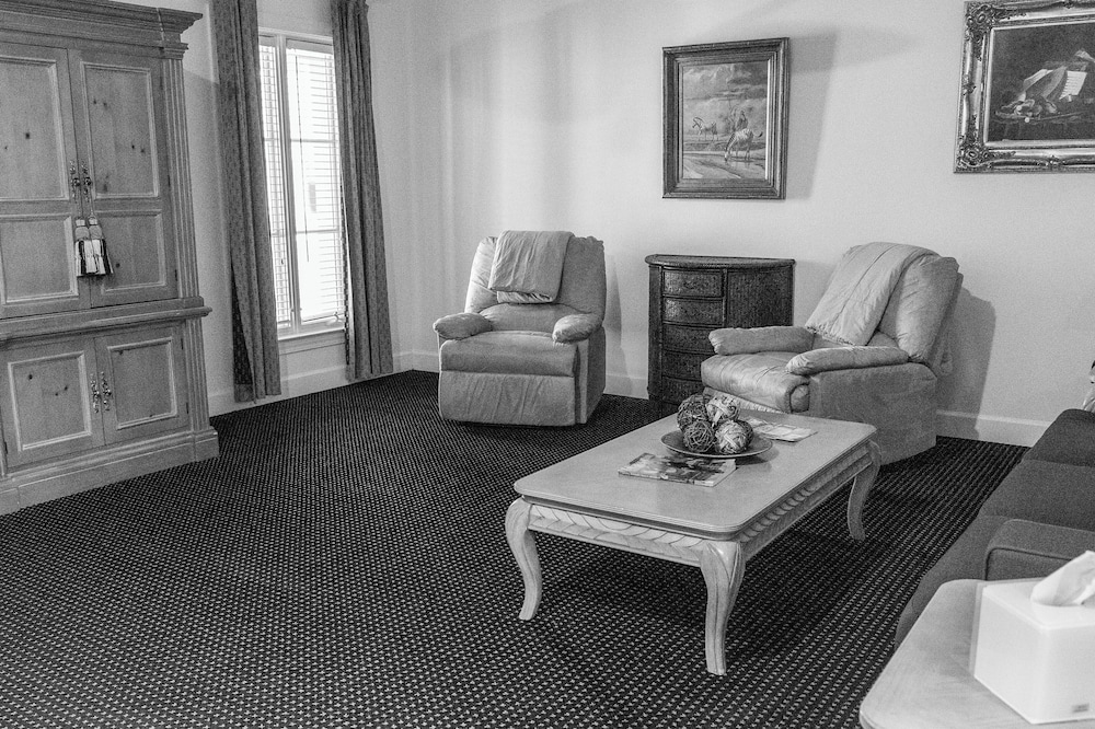 The Villas at McCollough