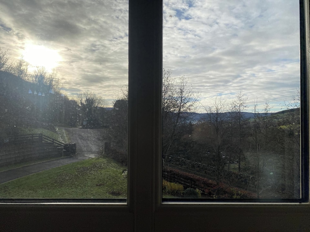 Mountain View Retreat in Rostrevor With hot Tub