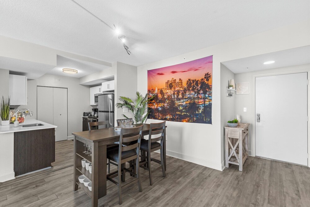 2Br2Ba Next To Jackson Memorial Hospital
