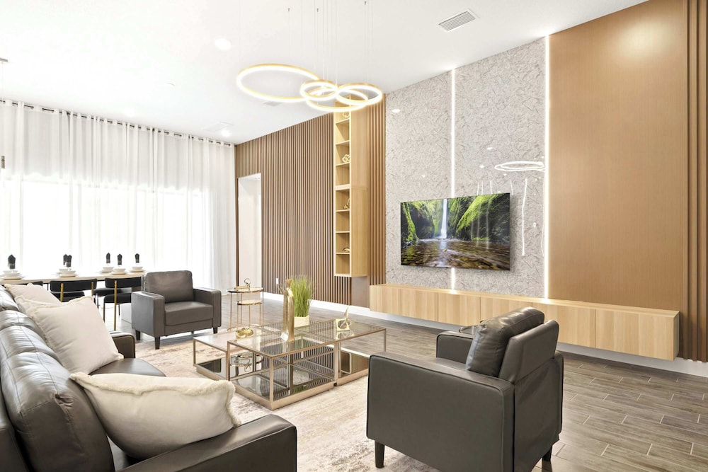 Magical 15-bedroom Villa Game Room, Theater & More!