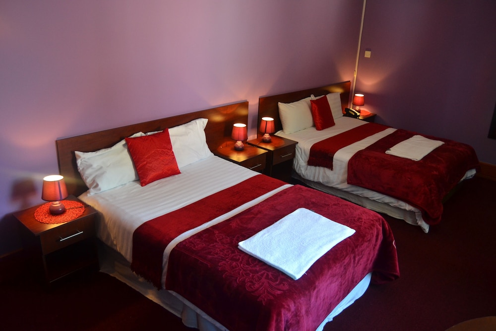 Kubu Hotel