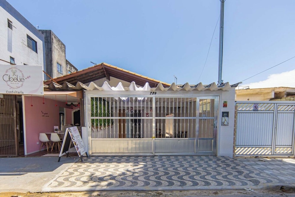 Casa Pet Friendly com Wi-fi e Garagem no Ocian