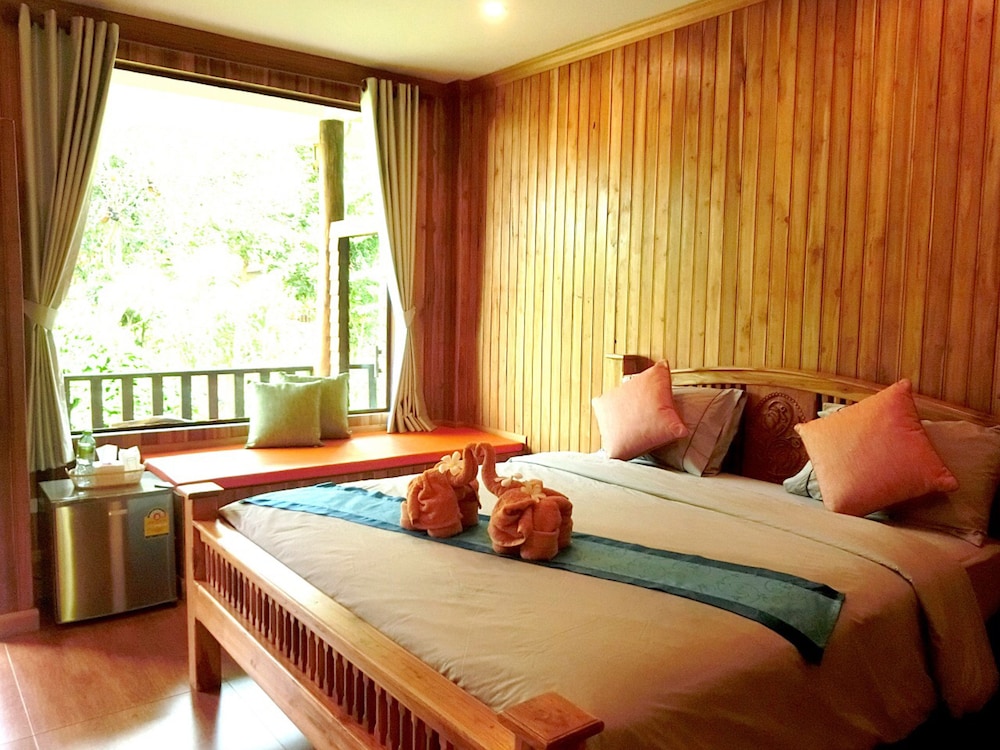 Ban Chom Samed Resort